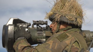 الولايات المتحدة تخصص مساعدات عسكرية إضافية لأوكرانيا تشمل صواريخ مضادة للدروع ومضادات جوية