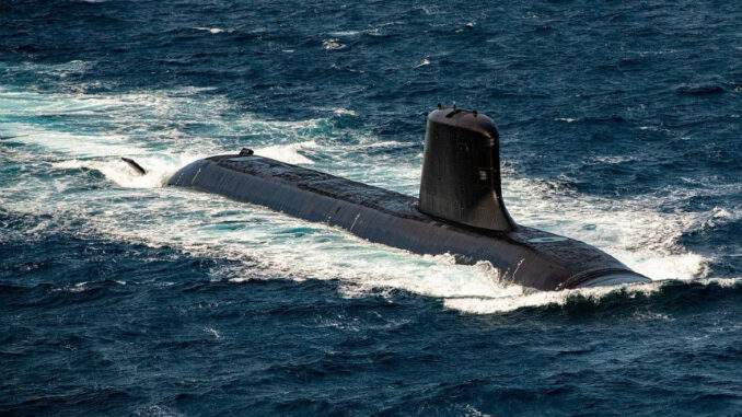 “نافال جروب” تسلم البحرية الفرنسية ثالث غواصات “باراكودا” المتطورة