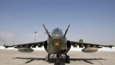 بالفيديو: مقاتلات “سو-25” تدمر مستودعات عسكرية أوكرانية ليلا