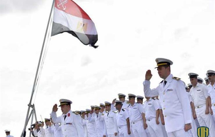 بحضور قائد القوات البحرية.. الرئيس المصري يجتمع برئيس شركة بناء السفن الألمانية “لورسن”