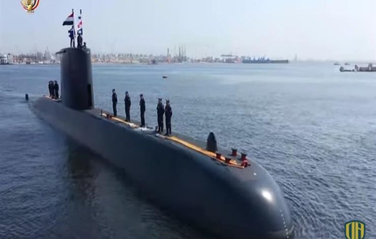 الغواصة “S-44” الألمانية تصل قاعدة الإسكندرية البحرية