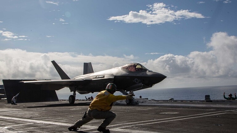 هل ترتكب البحرية الأمريكية خطأً بقطع إنتاج مقاتلات “إف-35 سي” الشبحية؟