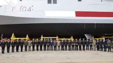 البحرية القطرية تدشن السفينة الحربية “سميسمة” (صور)