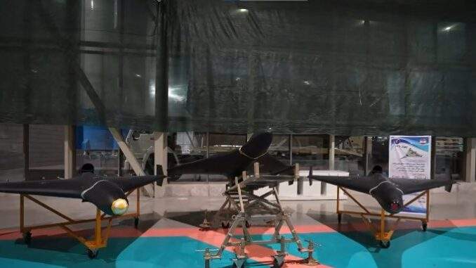 إيران تكشف عن طائرة مسيّرة جديدة من طراز “شاهد 238” تعمل بالدفع النفاث