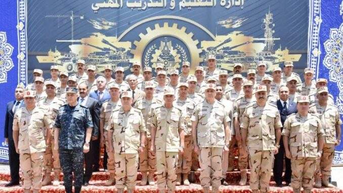 القائد العام للقوات المسلحة المصرية يفتتح أعمال التطوير لأحد مراكز التدريب بإدارة التعليم والتدريب المهني