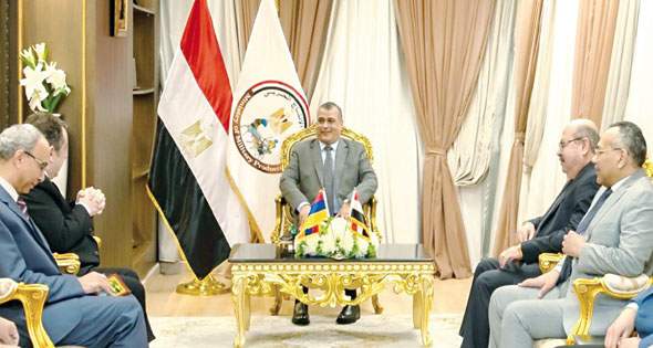 تعزيز التعاون الصناعي