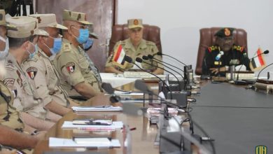 بالصور: مصر والسودان يوقعان مذكرة تفاهم للتعاون العسكري بينهما