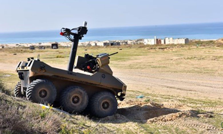 إسرائيل ترسل روبوتات قتالية تحمل رشاشات إلى حدود غزة (فيديو)