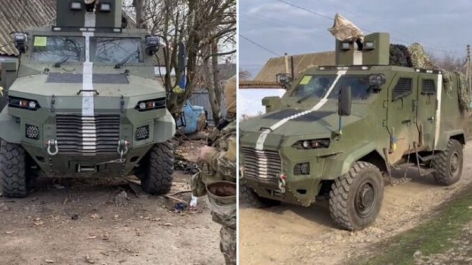 وسائل إعلام تنشر صور مركبات مدرعة إسرائيلية في خيرسون.. هل زودت إسرائيل أوكرانيا بأسلحة؟