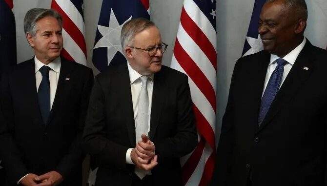وزير الخارجية الأمريكي يكشف عن تفاصيل جديدة حول صفقة بيع غواصات نووية بمليارات الدولارات لأستراليا!