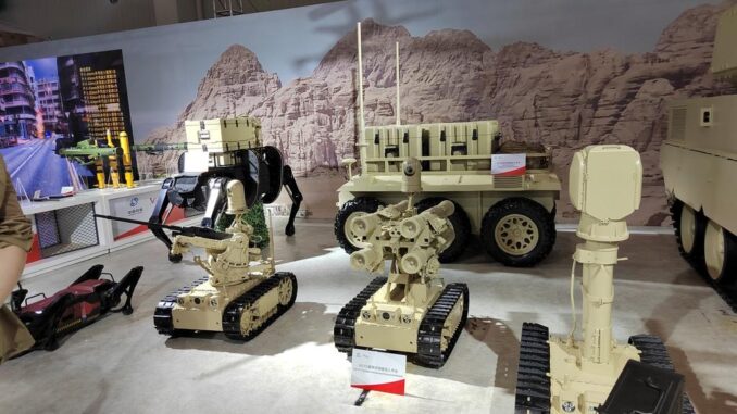 القوات الجوية الصينية تعرض معدات عسكرية رهيبة في معرض الصين الدولي للطيران والفضاء