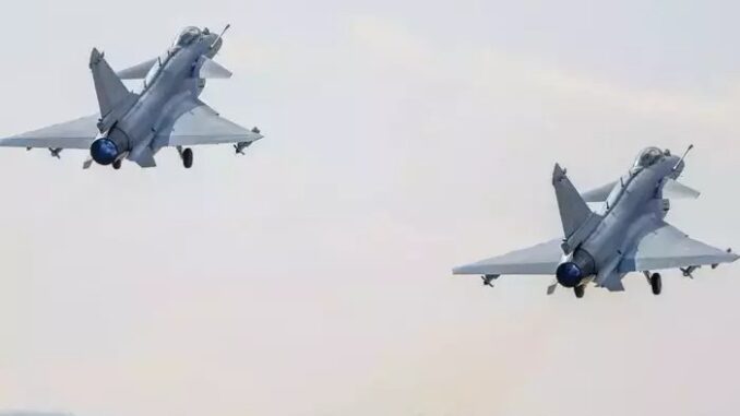 نفي صيني قاطع لتسليم مصر مقاتلات “جيه-10″ ووصف التقارير بـ”الأخبار الكاذبة”