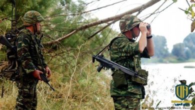 جنود يونانيون “بالعتاد الكامل” على بعد كيلومترين من تركيا