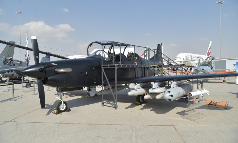 صنعت في الإمارات.. تعرف على الطائرة الهجومية الخفيفة “بي-250”