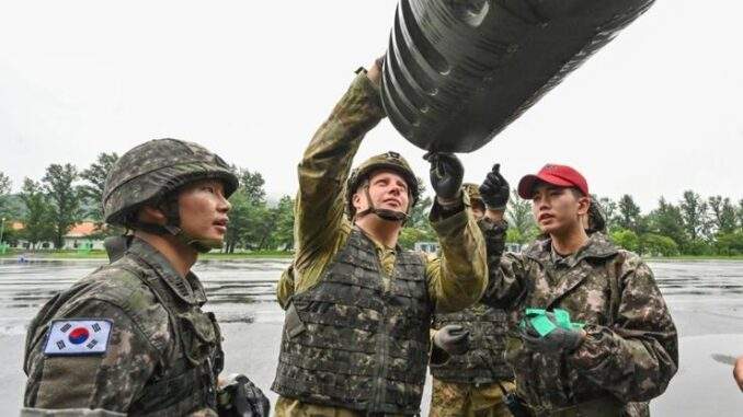 مصر تستعد للمعركة.. الجيش المصري في تدريب عسكري مكثف على مدفع K9