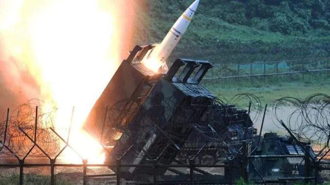 صواريخ “أتاكمز” الأمريكية.. هل تغيّر قواعد اللعبة في أوكرانيا؟