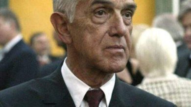 وفاة مبتكر مسدس “غلوك”.. من هو صانع الأسلحة النمساوي؟