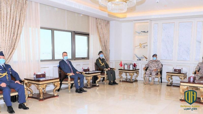 مباحثات تركية قطرية لتعزيز التعاون العسكري