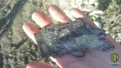 سوريا: مواطنون يعثرون على حطام قد يكون لصاروخ “S-300”.. (صور)