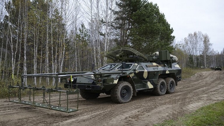 الدفاع الروسية تنشر فيديو لعمل مدفع موجات الميكروويف