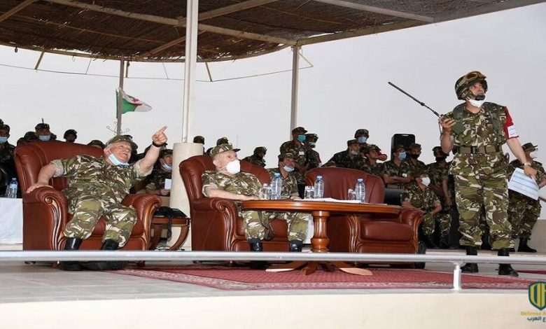 بعنوان “الحسم 2021”.. الجيش الجزائري يجري مناورة بالذخيرة الحية