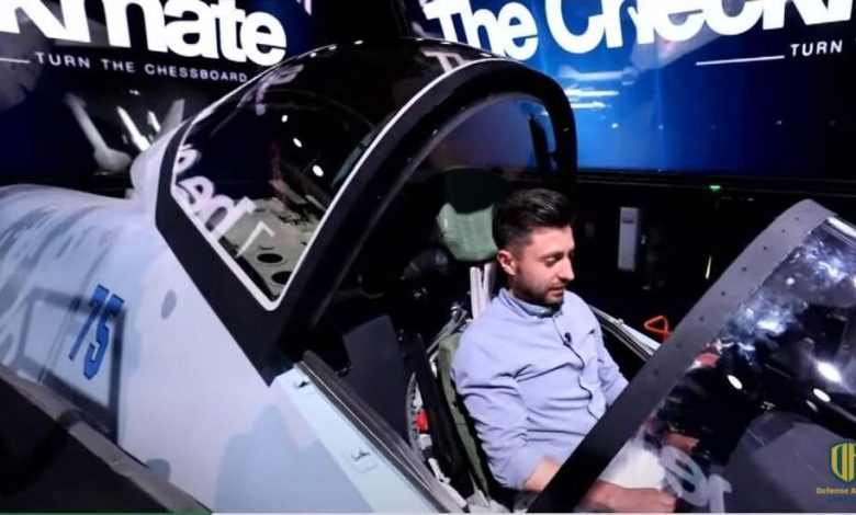 خببير روسي يقارن بين مقاتلة “تشيك ميت” الروسية و “إف – 35” الأمريكية