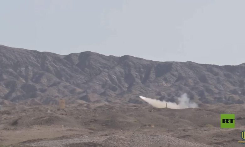 فيديو: قوات الجيش المصري توجه ضربات صاروخية دقيقة في الصين