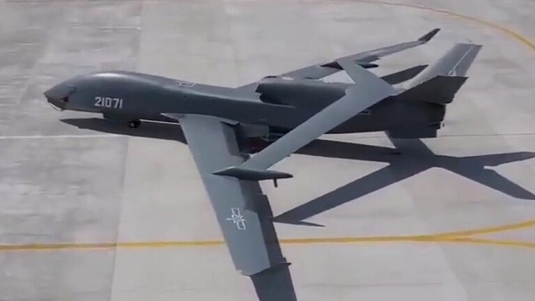 الصين تنشر فيديو لتحليق درون “التنين الحائم” على ارتفاع عالي