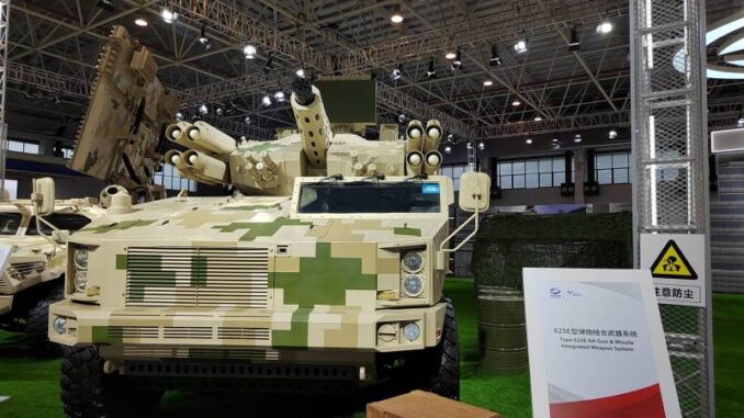 الصين تكشف عن نظام دفاع جوي جديد مشابه لنظام “بانتسير” الروسي