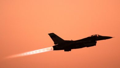 سقوط طائرة مقاتلة مصرية أثناء تدريب ونجاة القائد