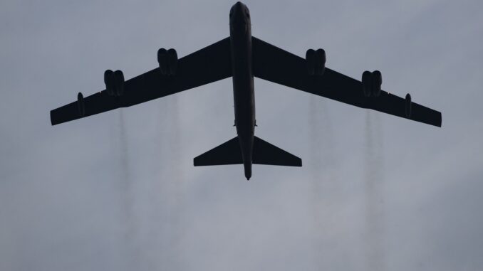 مقاتلات روسية تعترض قاذفتين أميركيتين من طراز “بي-52” فوق بحر البلطيق