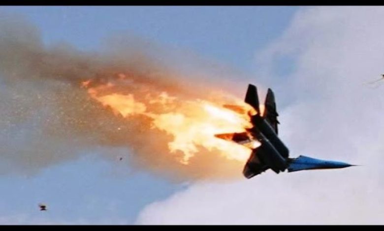 سقوط طائرة مقاتلة مصرية وهذا ما حصل لطاقمها!