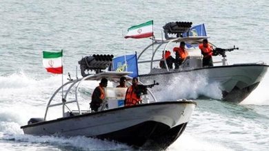 ايران تنشر فيديو لاعتراض سفينة أميركية والبنتاغون يوضح (فيديو)