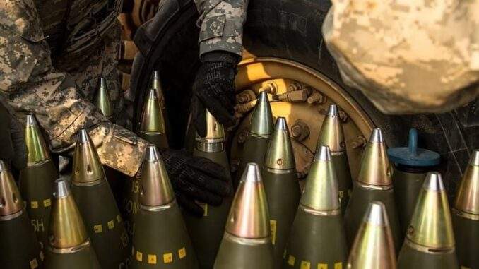 ارتفاع أسعار قذائف 155 ملم في حلف شمال الأطلسي يثير قلقًا