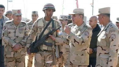 وزير الدفاع المصري يشهد إجراءات تفتيش الحرب لإحدى تشكيلات المنطقة الغربية العسكرية بعد تحديثها وفقا لأحدث النظم القتالية