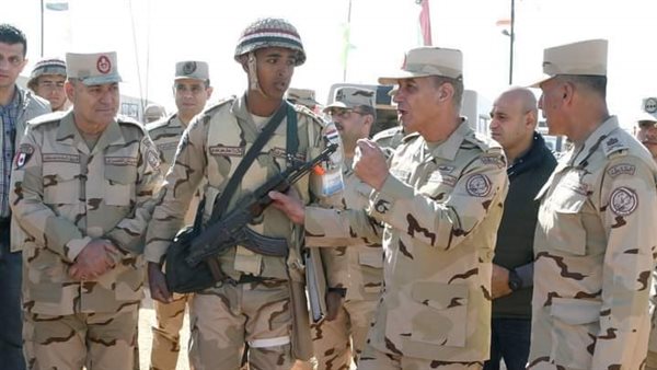وزير الدفاع المصري يشهد إجراءات تفتيش الحرب لإحدى تشكيلات المنطقة الغربية العسكرية بعد تحديثها وفقا لأحدث النظم القتالية