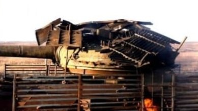 الجيش الأوكراني يختبر صاروخ “جافلين” على دبابة روسية (صور)