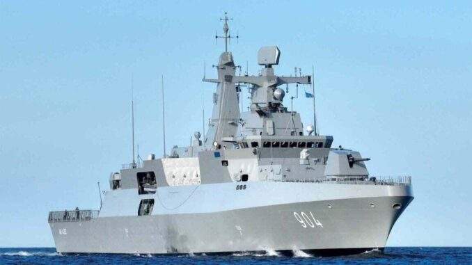 سفن حربية روسية تجري مع البحرية المصرية تدريبات مشتركة في البحر المتوسط (فيديو)