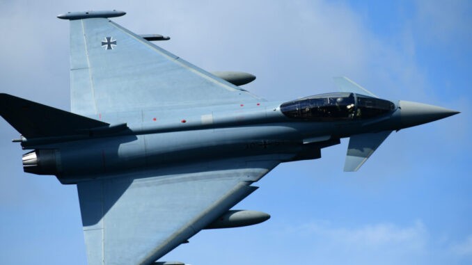 “رافائيل” و”هنسولدت” لتحويل مقاتلات “يوروفايتر تايفون” الألمانية إلى منصات هجوم إلكترونية