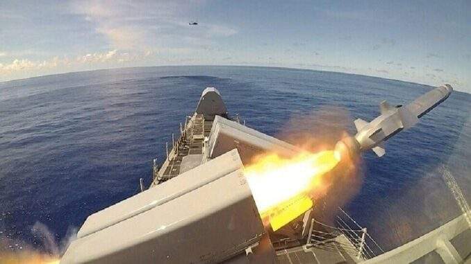 صفقة ضخمة تعزز قوة الدنمارك البحرية: فرقاطات “إيفر هويتفيلدت” تتسلح بصواريخ NSM المتطورة