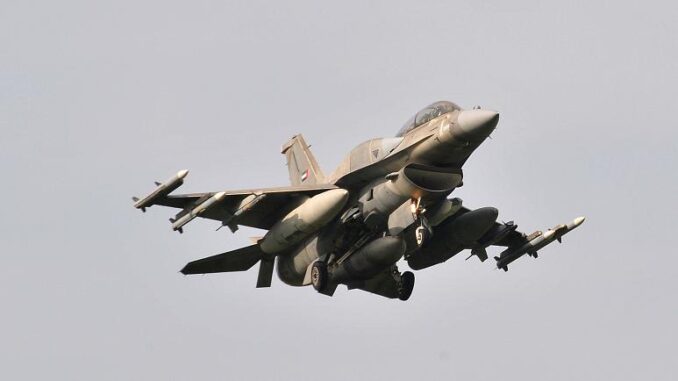 “أسوشيتد برس”: الإمارات تقوم ببناء قاعدة جوية سرية عند مضيق باب المندب