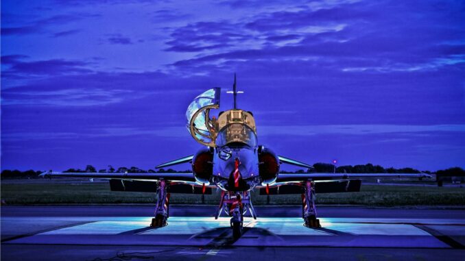 “بي أيه إي سيستمز” تدمج أنظمة الواقع المعزز المتقدمة في طائرات التدريب “هوك”