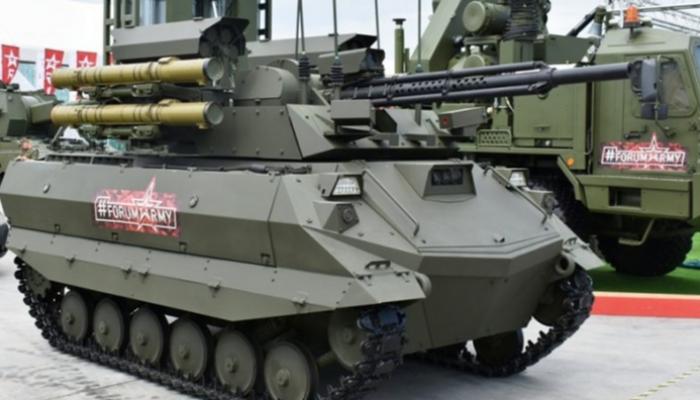 روبوتات هجومية روسية جديدة مسلحة بالذكاء الاصطناعي ومدفع آلي وصواريخ