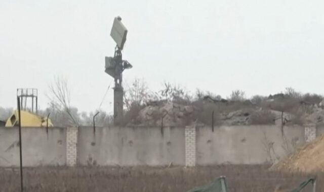 القوات الروسية تترك رادارات منظومة “إس -400” في خيرسون.. هل ستقوم أوكرانيا بدراسة مكوناتها؟