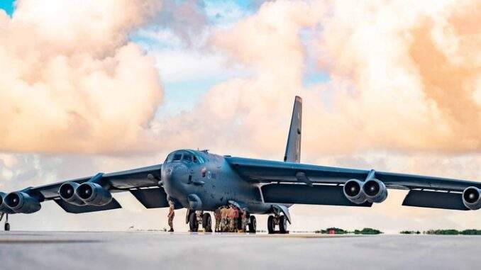 “بوينغ” تستخدم محرك ألعاب مشهور لتحديث قاذفات القنابل “بي-52”