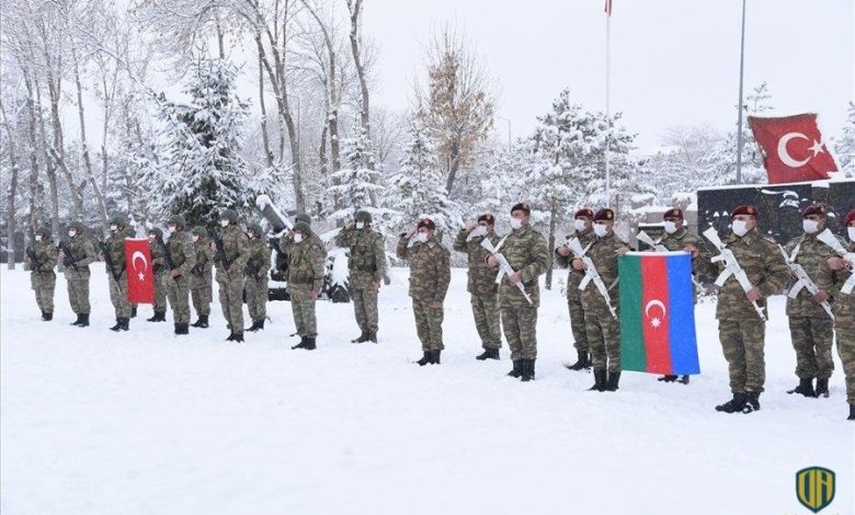 تركيا وأذربيجان تجريان مناورات عسكرية شتوية مشتركة