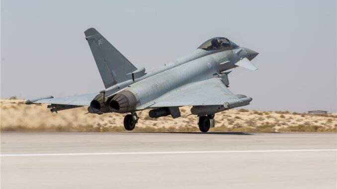 طائرات “يوروفايتر تايفون” التابعة لسلاح الجو الملكي البريطاني تتألق في تمرين عسكري بالسعودية