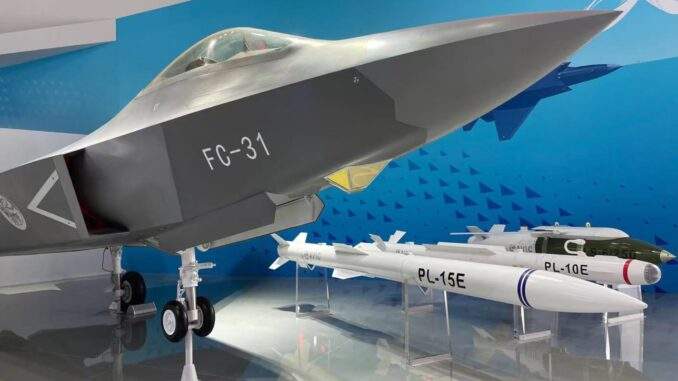 هل تُهدد المقاتلة الصينية الجديدة هيمنة طائرة F-35 الأمريكية؟