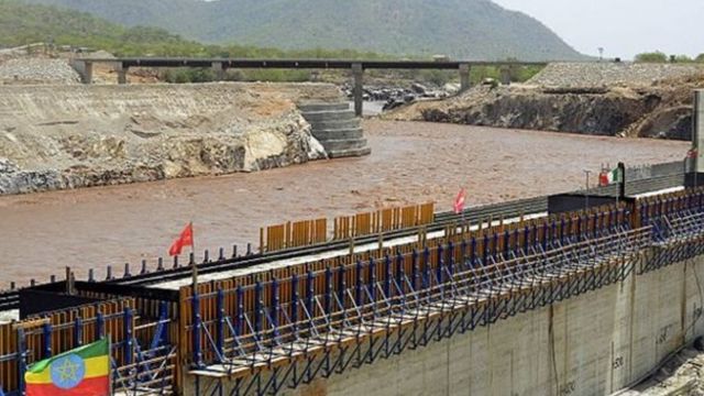 ملف سد النهضة يتعقّد.. مصر تحذر من “خطر كبير”