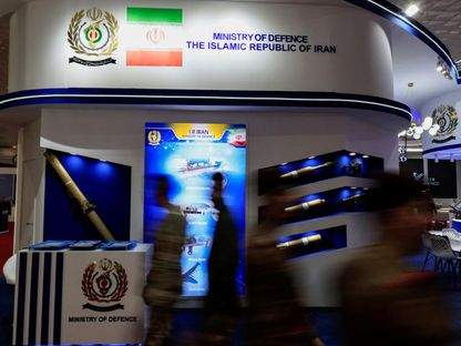 إيران تعلن استعدادها لبيع أسلحة متطورة لدول المنطقة